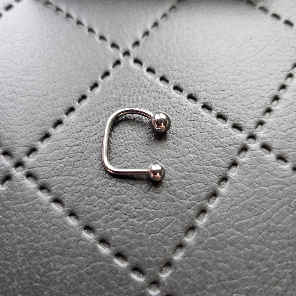 14g Stainless Steel Labret Lippyloop